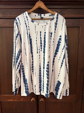 SHEIN women’s long sleeve t-shirt • top • blouse